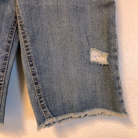 Levi’s Jeans Bermuda Shorts, Kid’s Size 12 Reg - Picture 7 of 9
